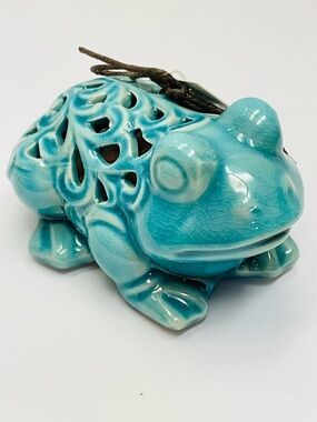 🌼👍4/$10🌼 NWT Turquoise Ceramic Aroma Frog Figurine by GC Home Fragrance